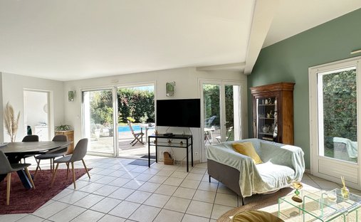 Castle for Sale in Dax, Nouvelle-Aquitaine, France