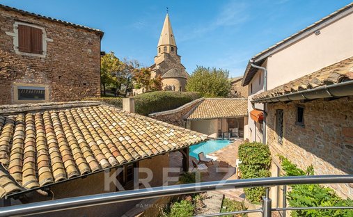 Castle for Sale in Juliénas, Auvergne-Rhône-Alpes, France - 3