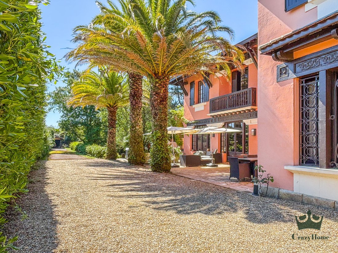 House in Anglet, Nouvelle-Aquitaine, France 1 - 16863082