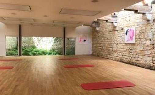 A 19th Century Hotel Château, Restaurant And Outbuilding In Two Hectares Of Grounds Near