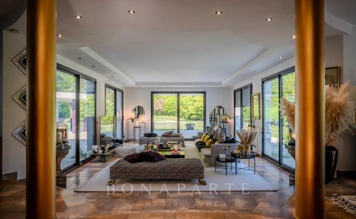 Perched In The Hills Of The Vire Valley, With 22 Hectares Of Land, A Listed Chateau From The