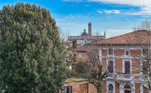 Castle for Sale in Casa Vannini, Tuscany, Italy
