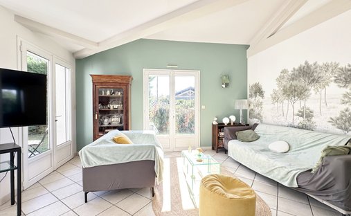 Castle for Sale in Dax, Nouvelle-Aquitaine, France