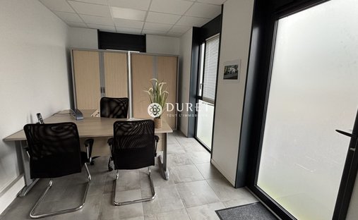 19th C. Chateau In The Vendée Suitable For Tourist Use