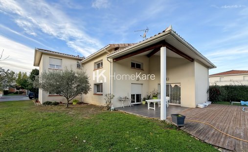 Beautifully Restored Chateau With Gites And Stables Toulouse