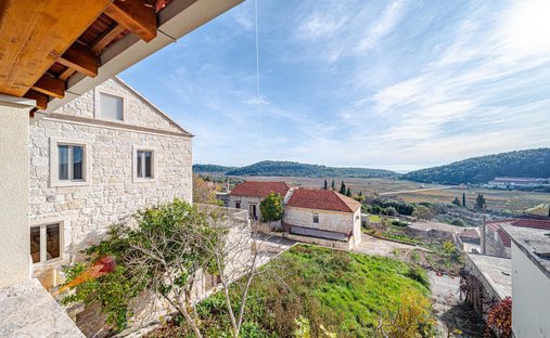 Villa in Cara, Dubrovnik-Neretva County, Croatia 1