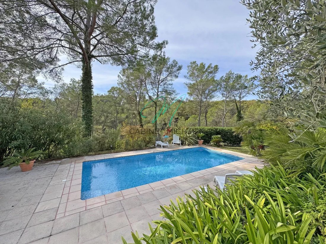 Villa in Châteauneuf-Grasse, Provence-Alpes-Côte d'Azur, France 2 - 16853505