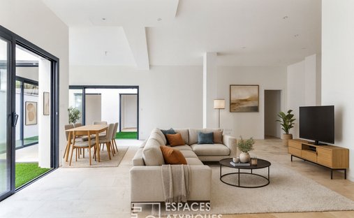 Castle for Sale in Toulouse, Occitanie, France