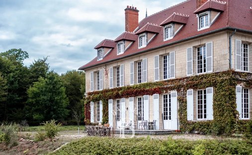 Castle for Sale in Meaux, Île-de-France, France