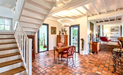 Magnificent Event Castle Hotel, Restaurant, Wedding, Seminar, Gite, Swimming Pool And Spa