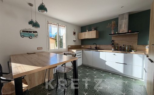 Castle for Sale in Sisteron, Provence-Alpes-Côte d'Azur, France