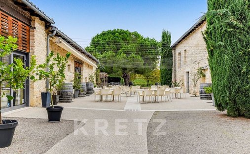 Elegant XI Xth Century Castle Beautiful Park Pool