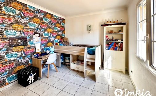 Sale Of Equestrian Estate Aimargues, 260m² 6 Rooms 1,050,000€ With Swimming Pool