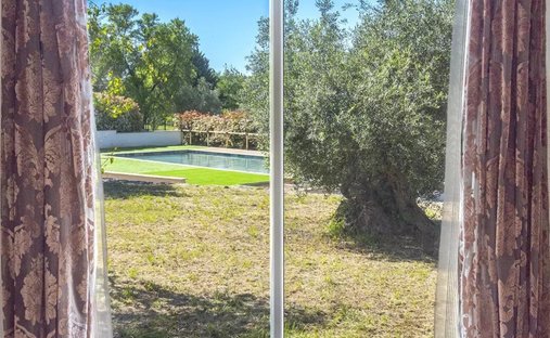 Chateau In Provence With Guest House And 13 Ha Land