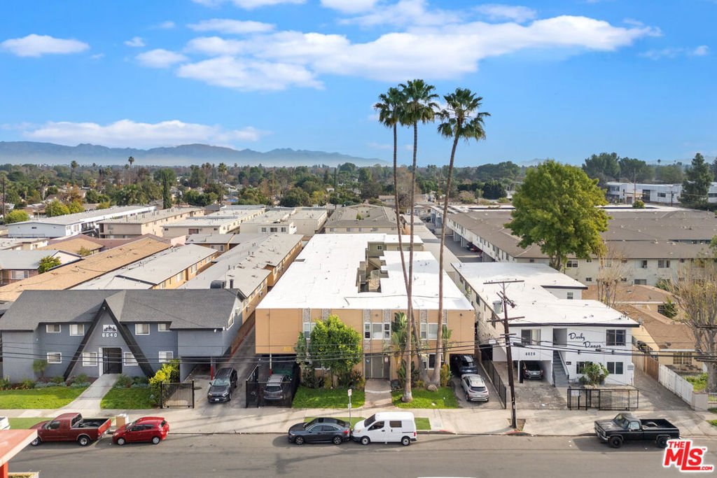 Los Angeles, California, United States 2 - 16882364