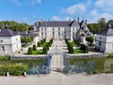 Magnificent 17th Century Château – Listed Historic Monument – 22 Bedrooms – Moat – Heated Pool – 42 - 2