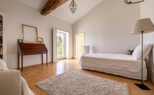 Castle for Sale in Feurs, Auvergne-Rhône-Alpes, France