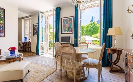 Manor House And Its Annexes Near Deauville