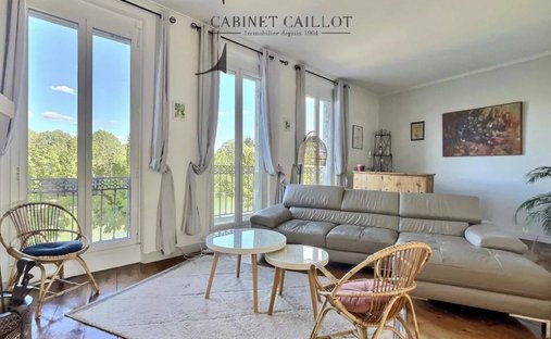 Historic 19th Century Château – Family Vineyard Estate In Charente Maritime