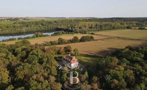 Castle for Sale in Meaux, Île-de-France, France - 3