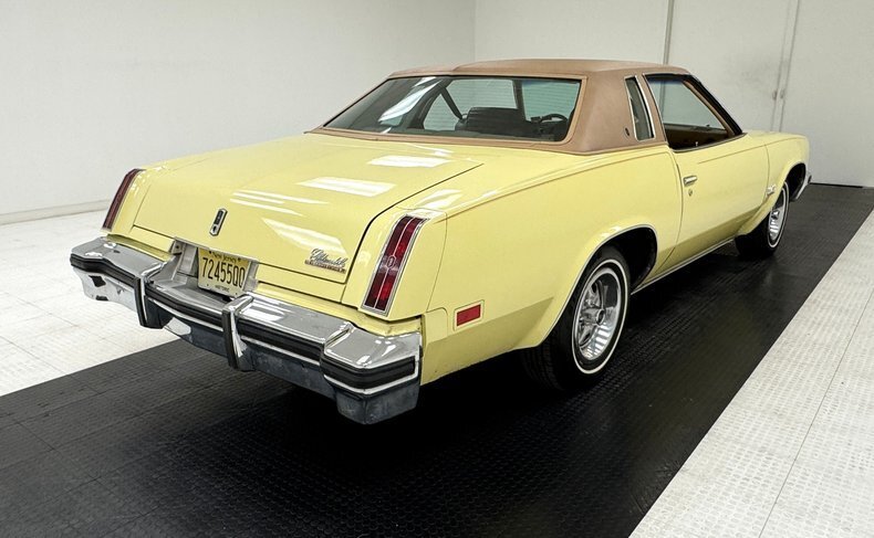 Coupe in Morgantown, United States 5 - 16856706