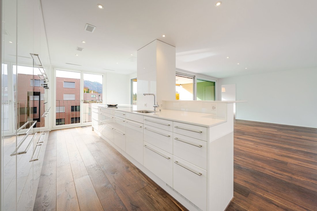 Living With Ideal Commuter Connections