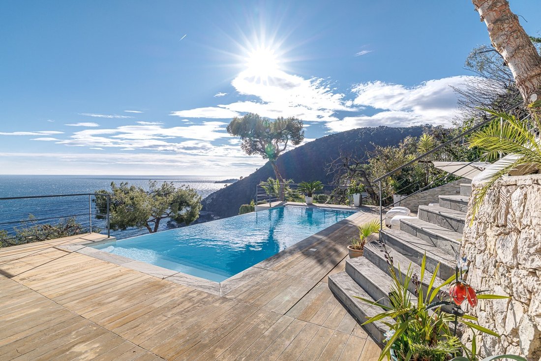 House in Èze, Provence-Alpes-Côte d'Azur, France 2 - 16859811
