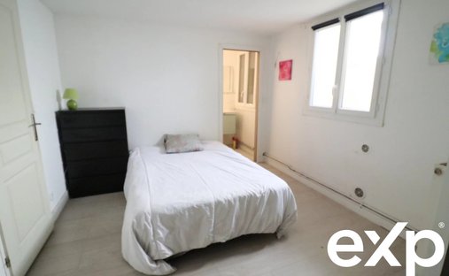 Superb 18th Century Château With C. 12 Ha Of Land