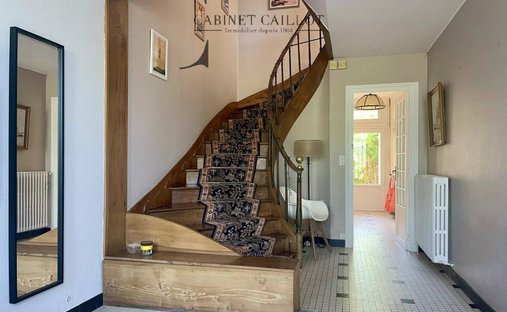 Historic 19th Century Château – Family Vineyard Estate In Charente Maritime