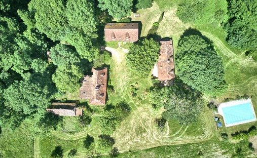 Castle for Sale in Le Bugue, Nouvelle-Aquitaine, France