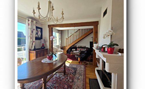 North Caen, Castle (12 Bedrooms) By The Seaside With Outbuildings Set In 1.1 Ha (2.47 Acres) Of Encl