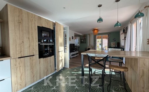 Castle for Sale in Sisteron, Provence-Alpes-Côte d'Azur, France