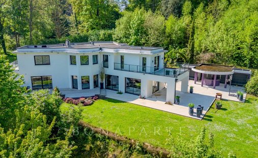 Perched In The Hills Of The Vire Valley, With 22 Hectares Of Land, A Listed Chateau From The