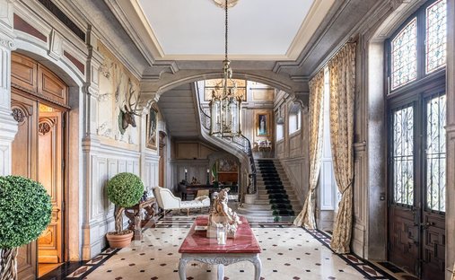 Beautiful Property Of The XI Xth Century Of Tuscan Style In The Heart Of A Closed Park And Raises Abo