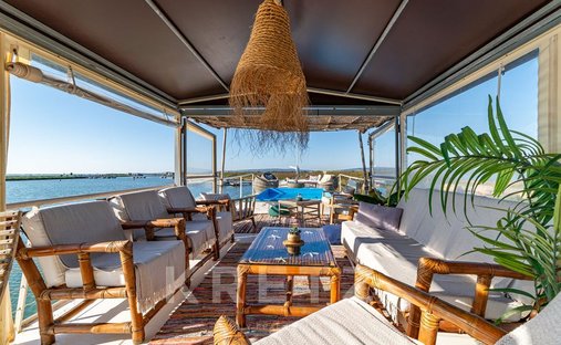 Castle for Sale in Villeneuve-lès-Maguelone, Occitanie, France