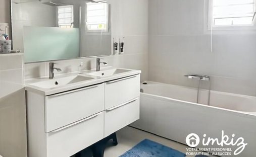 Sale Of Equestrian Estate Aimargues, 260m² 6 Rooms 1,050,000€ With Swimming Pool