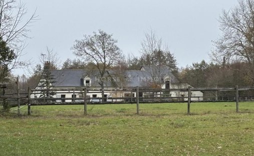 Castle for Sale in Saumur, Pays de la Loire, France - 4