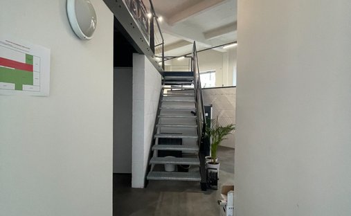 Castle for Sale in Clermont-Ferrand, Auvergne-Rhône-Alpes, France