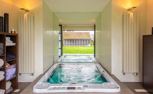 Magnificent Event Castle Hotel, Restaurant, Wedding, Seminar, Gite, Swimming Pool And Spa