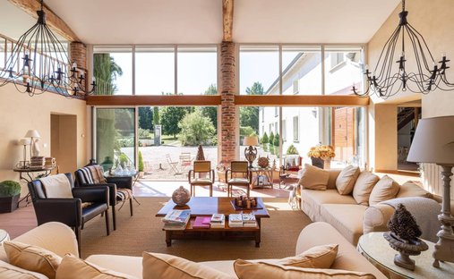 Castle for Sale in Feurs, Auvergne-Rhône-Alpes, France