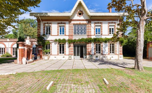 Castle for Sale in Toulouse, Occitanie, France