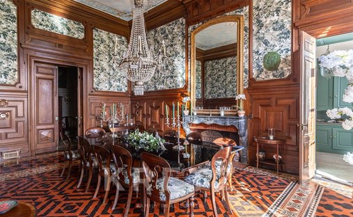 Beautiful Property Of The XI Xth Century Of Tuscan Style In The Heart Of A Closed Park And Raises Abo