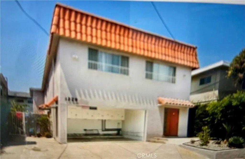 Los Angeles, California, United States 1 - 16525039
