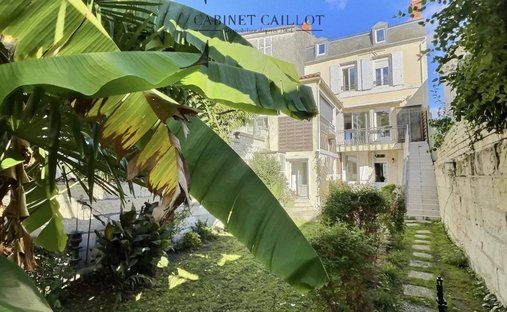 Historic 19th Century Château – Family Vineyard Estate In Charente Maritime