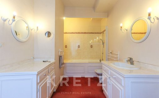 Castle for Sale in Saint-Valery-sur-Somme, Hauts-de-France, France