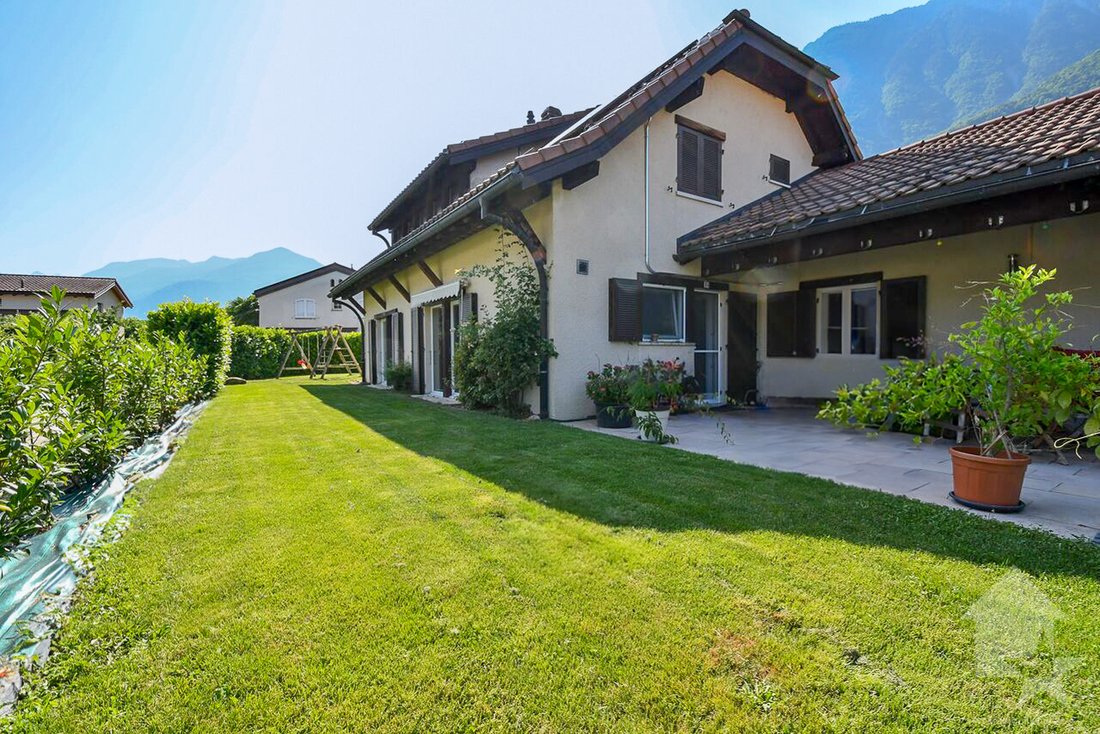 Magnificent Charming House Combining Modern Comfort And Character