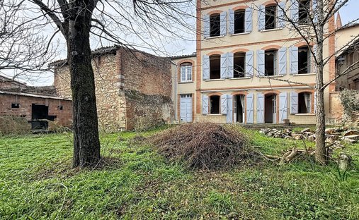 Castle for Sale in Caraman, Occitanie, France