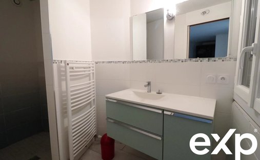 Superb 18th Century Château With C. 12 Ha Of Land