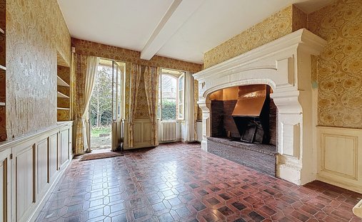 Castle for Sale in Caraman, Occitanie, France