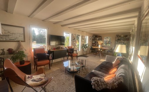 Castle for Sale in Pont-l'Évêque, Normandy, France